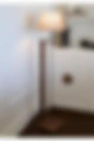 HOMİNG Pi Ahşap Gövdeli Jüt Kumaş Lambader İle Mekanınıza Modern Bir Dokunuş