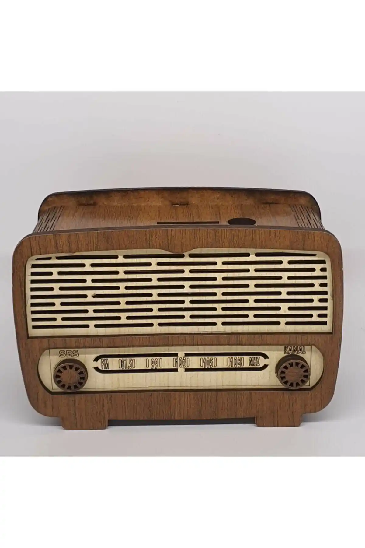 Aslıhane Ahşap Radyo Görünümlü Kumbara ile Estetik ve Fonksiyonelliği Bir Arada Sunun