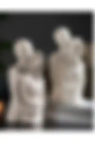 Kaktüsbutik'in El Yapımı Dekoratif Çift Sevgili Heykeli İle Modern Estetik