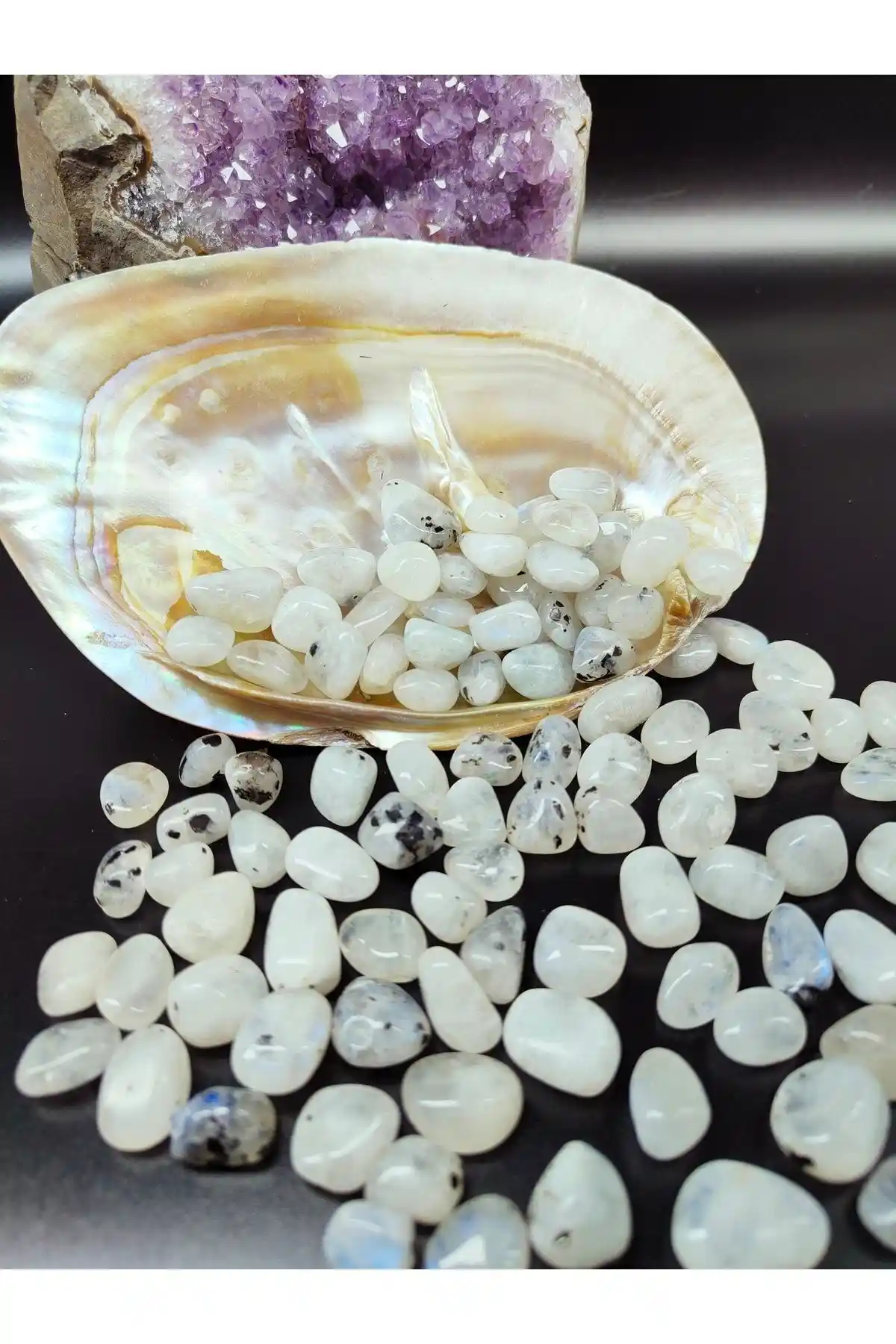 Küçük Aytaşı: Minimalist Tasarımla Şıklığı ve Doğayı Buluşturan Aksesuar