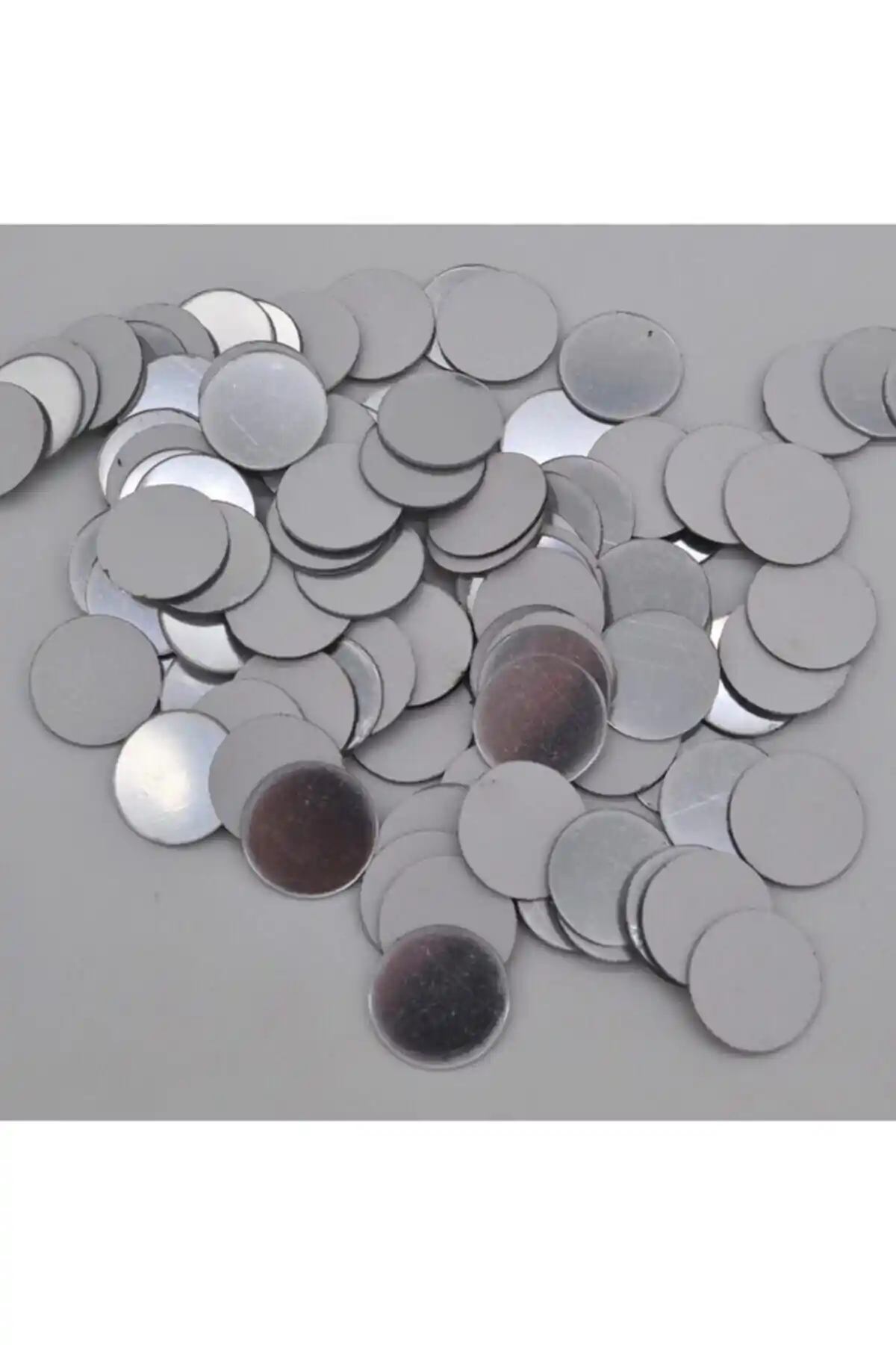 Kurtulan Lazer Tasarım Gümüş Dekoratif Yuvarlak Ayna: Estetik ve Kolay Kullanım