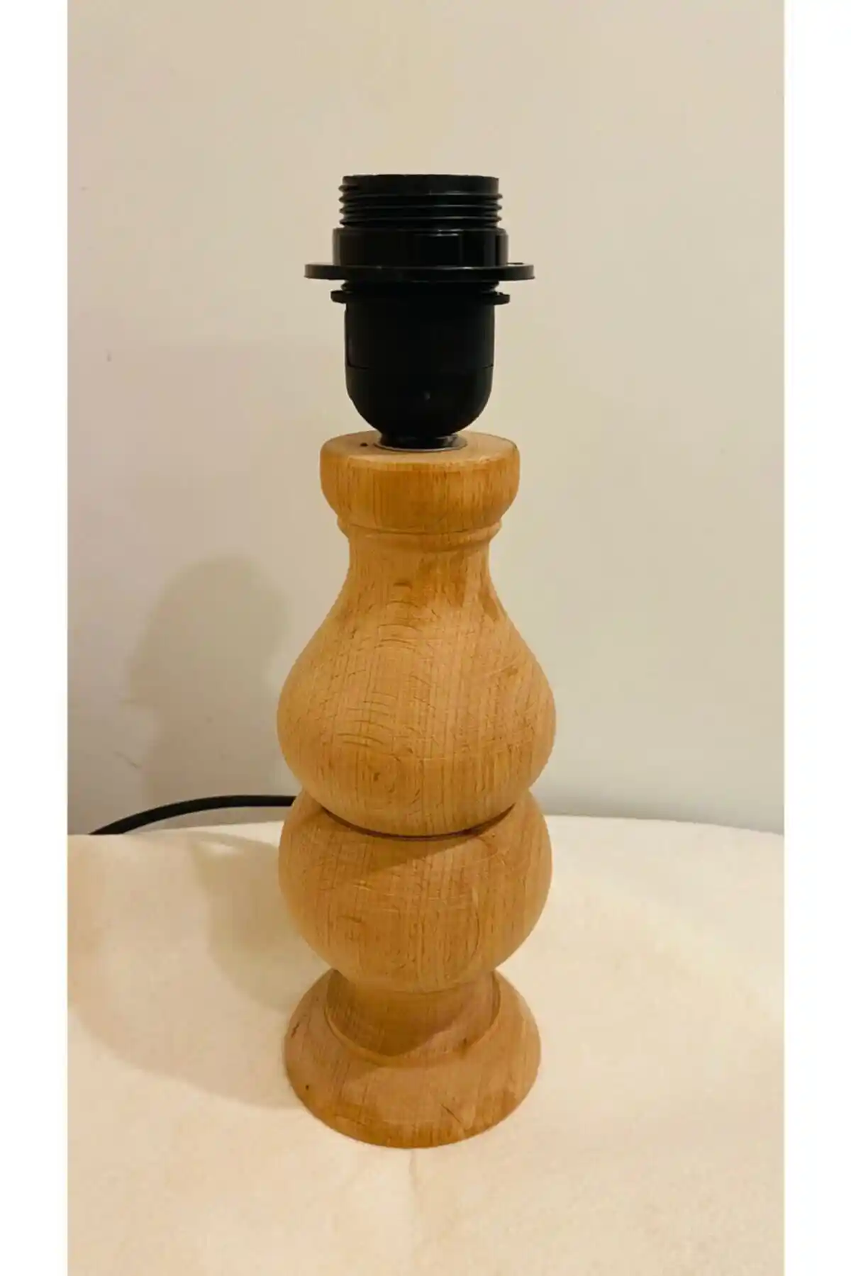 AHESAR TİCARET Ahşap Abajur Ayağı Lambader: Estetik ve Fonksiyonel Aydınlatma