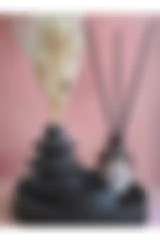 Asnew Dekoratif Burgu Vazo ile Evinizi Güzelleştirin: Şıklık ve Fonksiyonellik