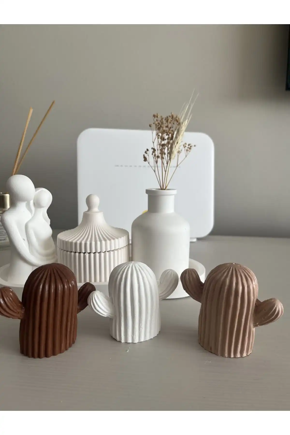 Louve Store'un Dekoratif 3’lü Kaktüs Biblo Seti ile Şıklığı Yakalayın