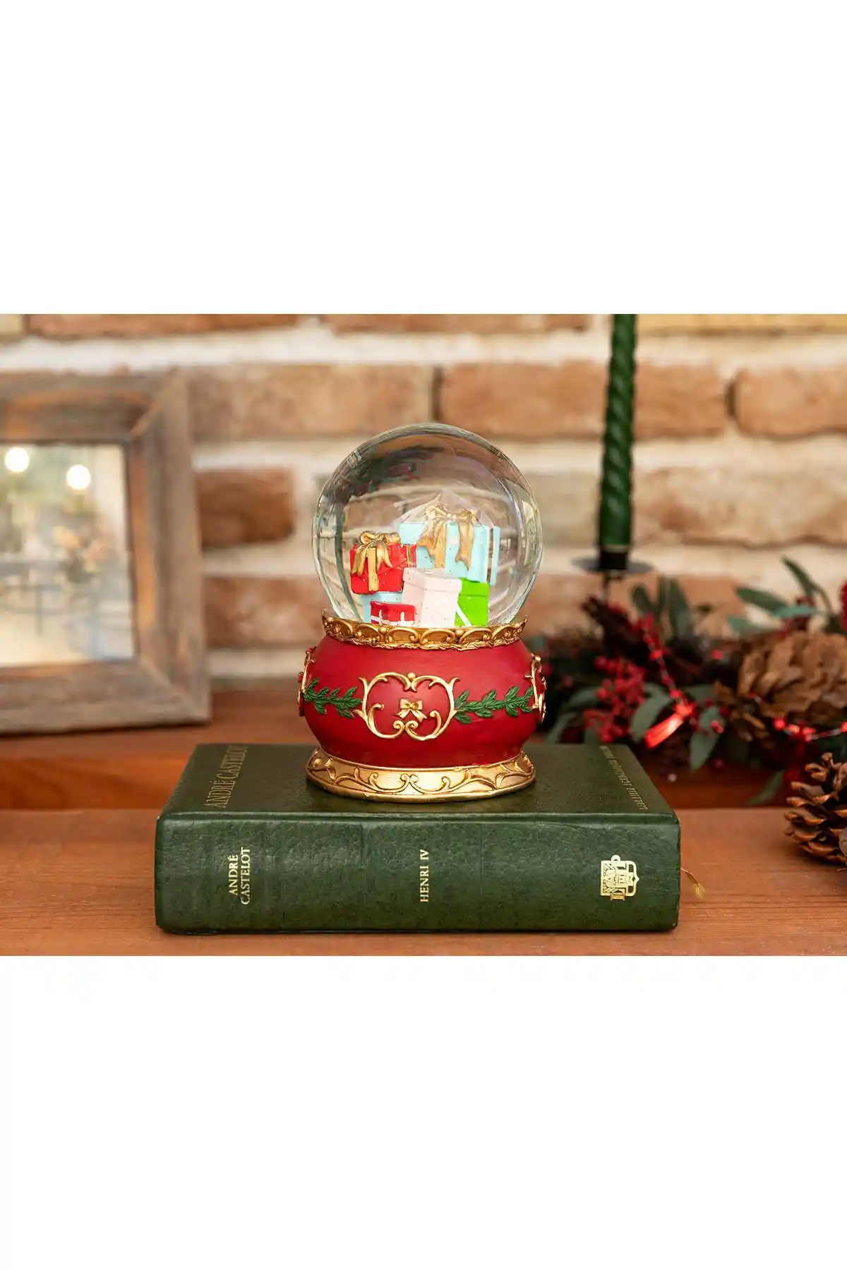 Madame Coco Ivette Cam Küre: Modern Ev Dekorasyonu için Şık ve Enerjik Bir Seçenek