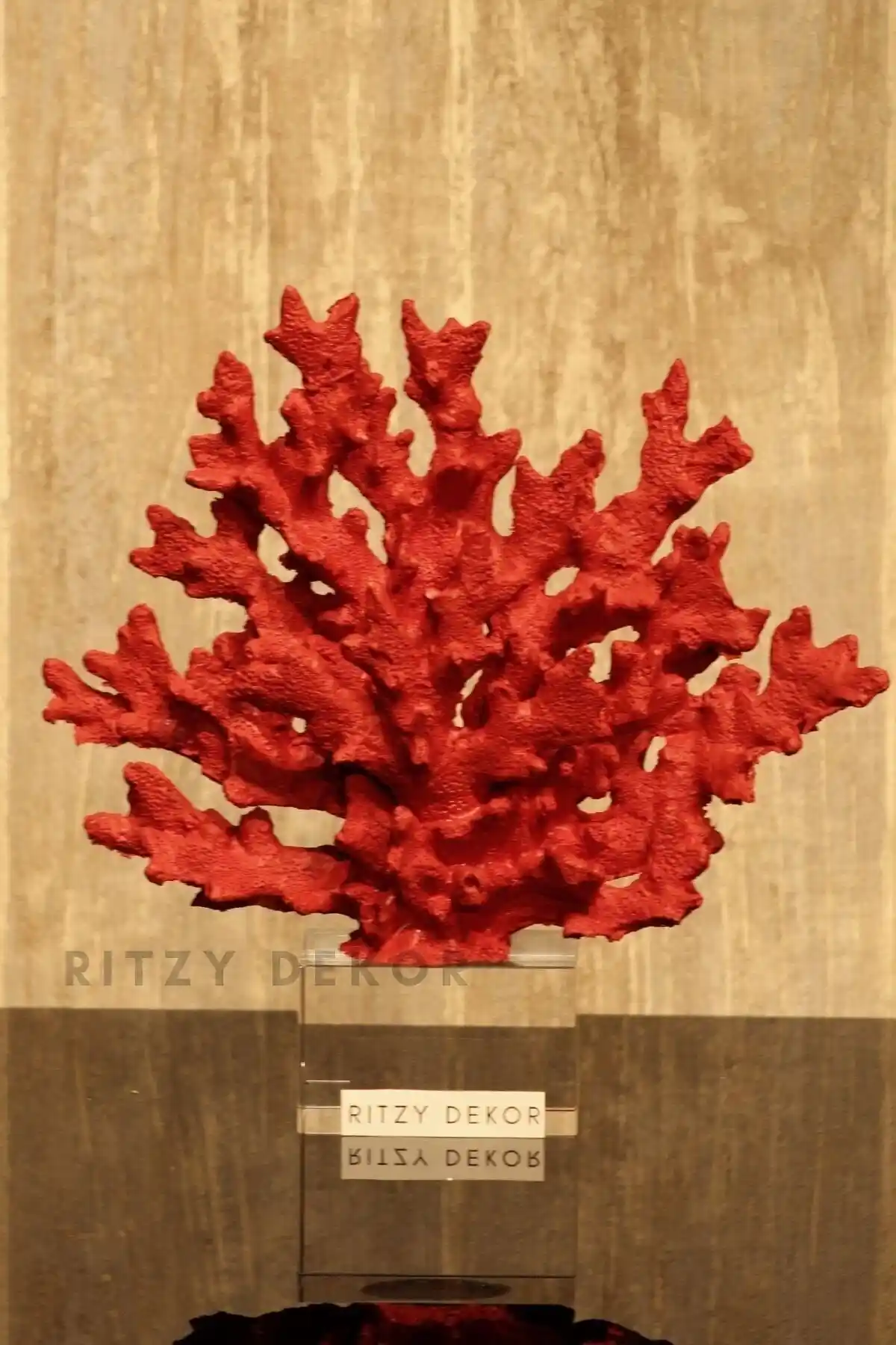 Ritzy Dekor Cam Ayaklı Kırmızı Mercan Desenli Büyük Biblo ile Modern Dekorasyon