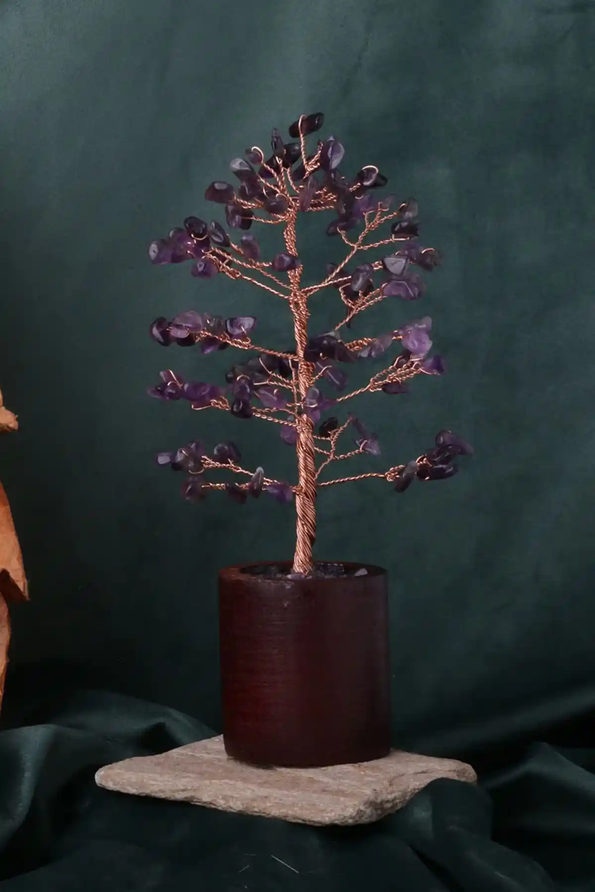 Ametist Taşı Ağaç: Sakinleştirici Enerjisi ile Ev Dekorasyonunu Güçlendirin