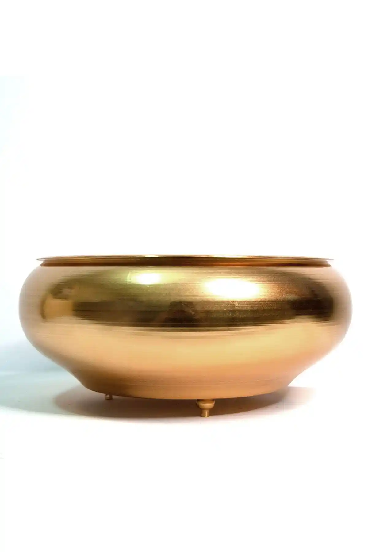 Lilac Home Gold Ufo Vazo: Şıklığı ve Dayanıklılığı Bir Arada Sunan Bir Ürün