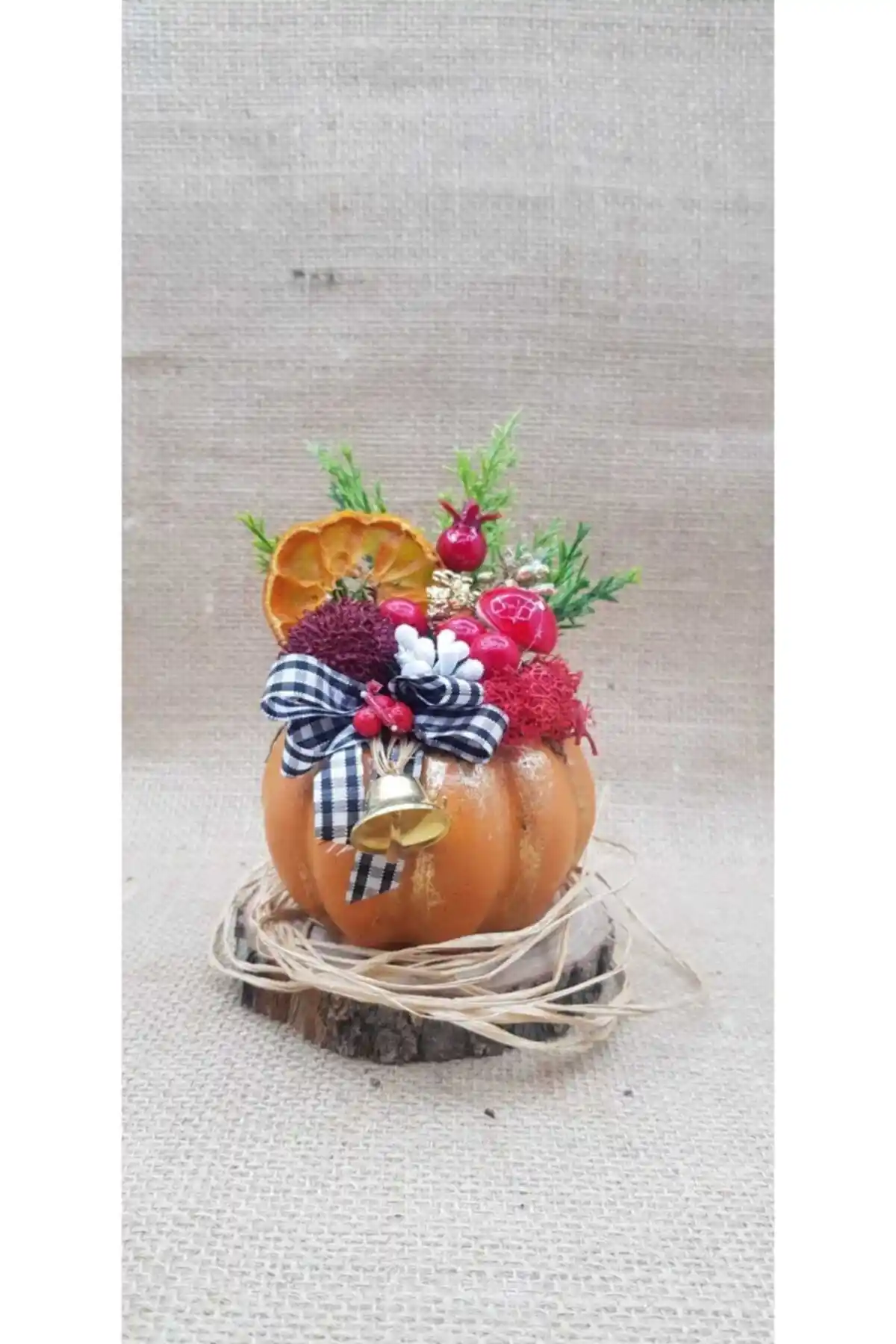 OBİDEV Çan Detaylı Kabak Aranjman: Şıklık ve Fonksiyonellik Bir Arada