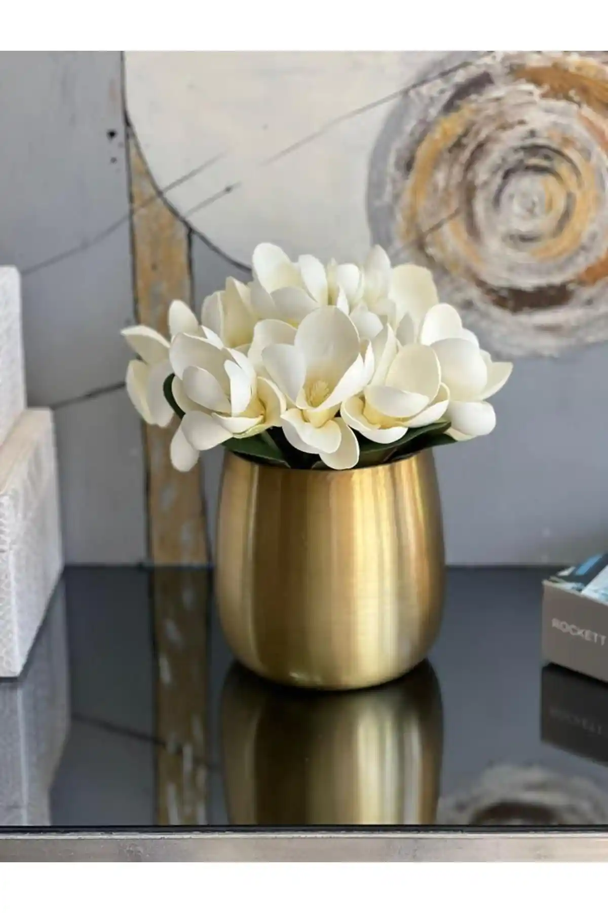 ArzzHome Yapay Manolya Çiçekli Cezve Saksı Eskitme ile Ev Dekorasyonuna Şıklık Katın