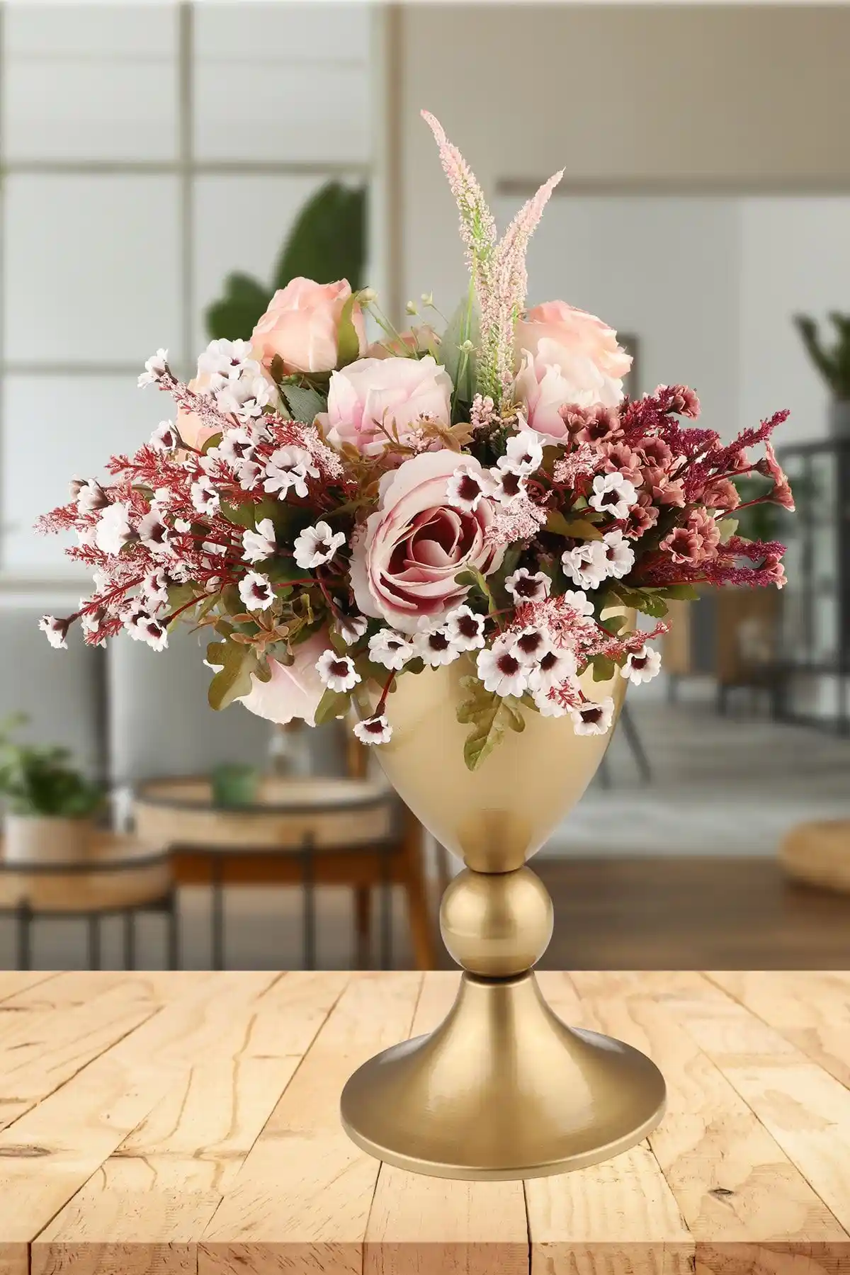 Begüsa Valerin Vazo Eskitme: Şıklık ve Fonksiyonellik Bir Arada