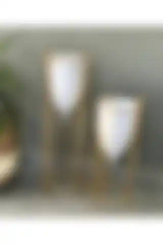 Evinizi Şıklıkla Buluşturacak Metal Ayaklı Dekoratif Saksı Seti Hakkında