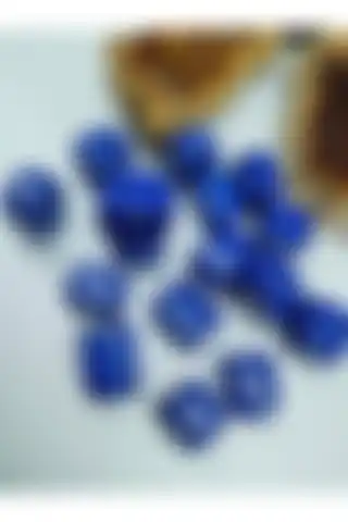 Lapis Lazuli Doğal Taş Tımbıl: Estetik ve Sağlık İçin Faydaları