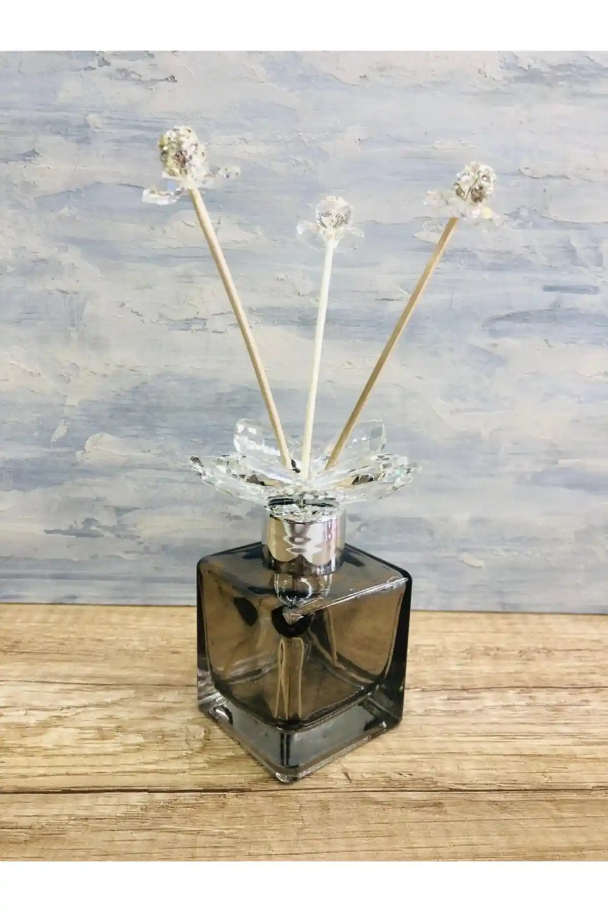 TarzzHome 100cc Kristal Cam Koku Şişesi: Estetik ve Fonksiyonellik Bir Arada