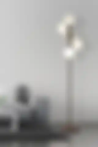 Apliqa Uzel 5Li Siyah Metal Lambader ile Modern ve Şık Aydınlatma Çözümleri
