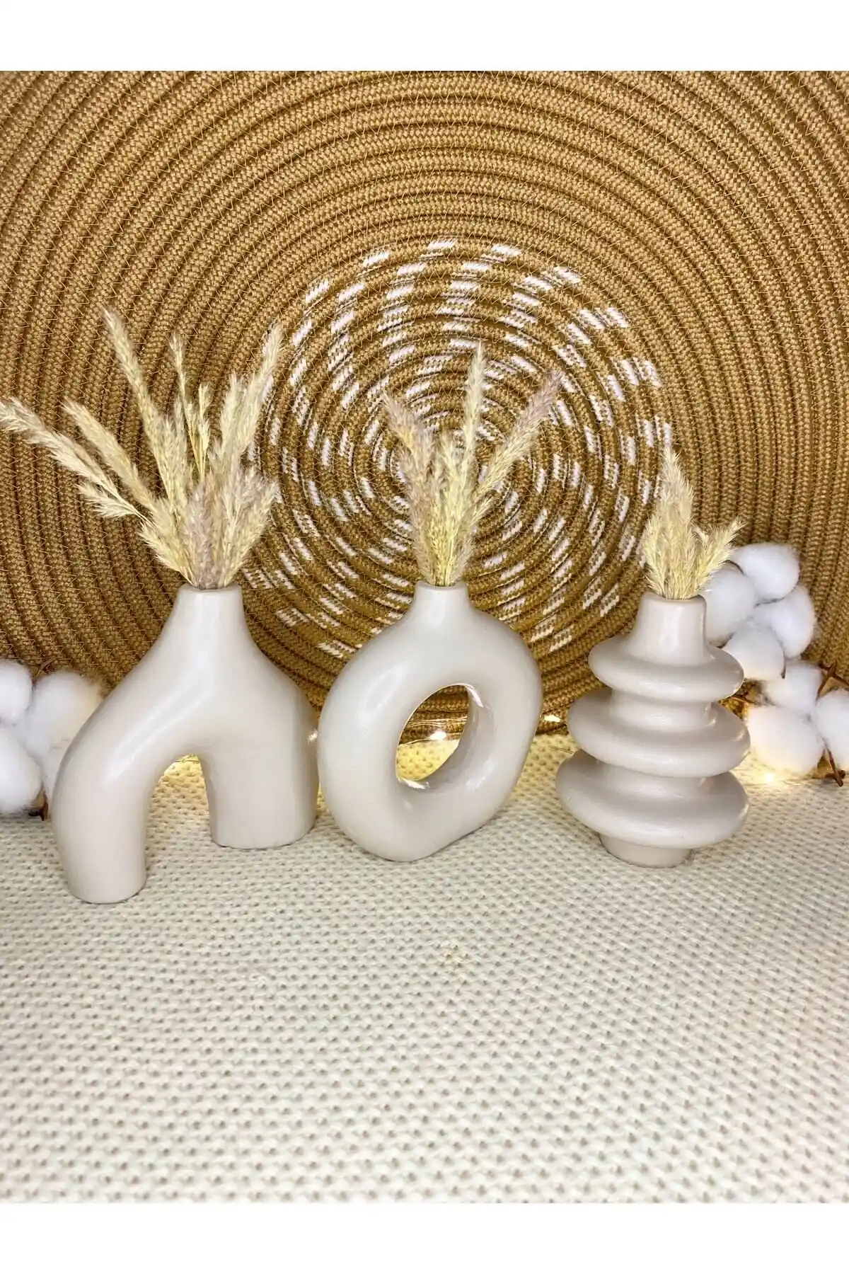 BNGE Ticaret'in Dekoratif Küçük Vazo Seti: Modern Tasarım ve Fonksiyonellik