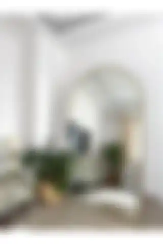 EFFE YAPI DEKOR Gold Metal Çerçeveli Boy Aynası: Şıklığın ve Fonksiyonelliğin Buluşması
