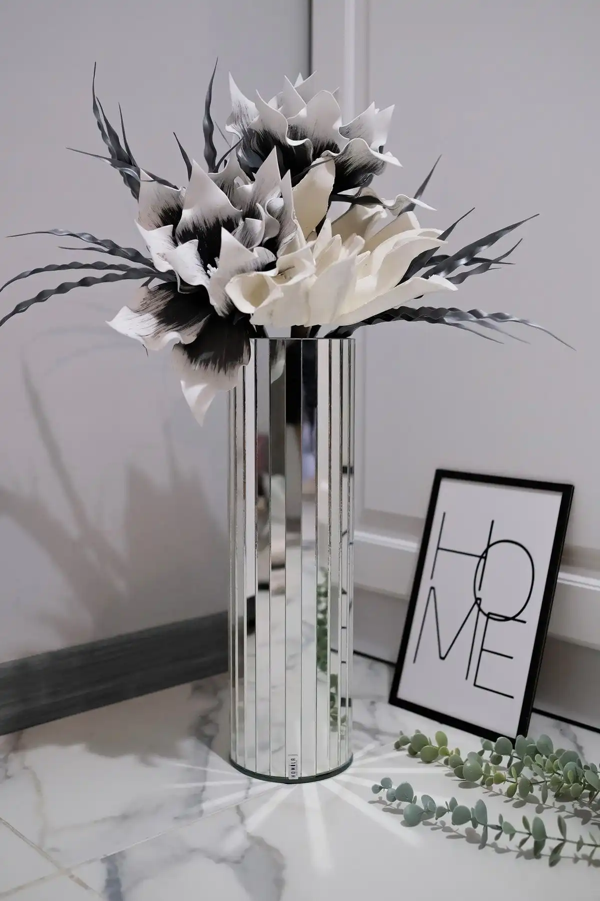 HOMİLA 60 Cm Beyaz (GÜMÜŞ) Aynalı Vazo ile Modern Dekorasyon Fırsatları