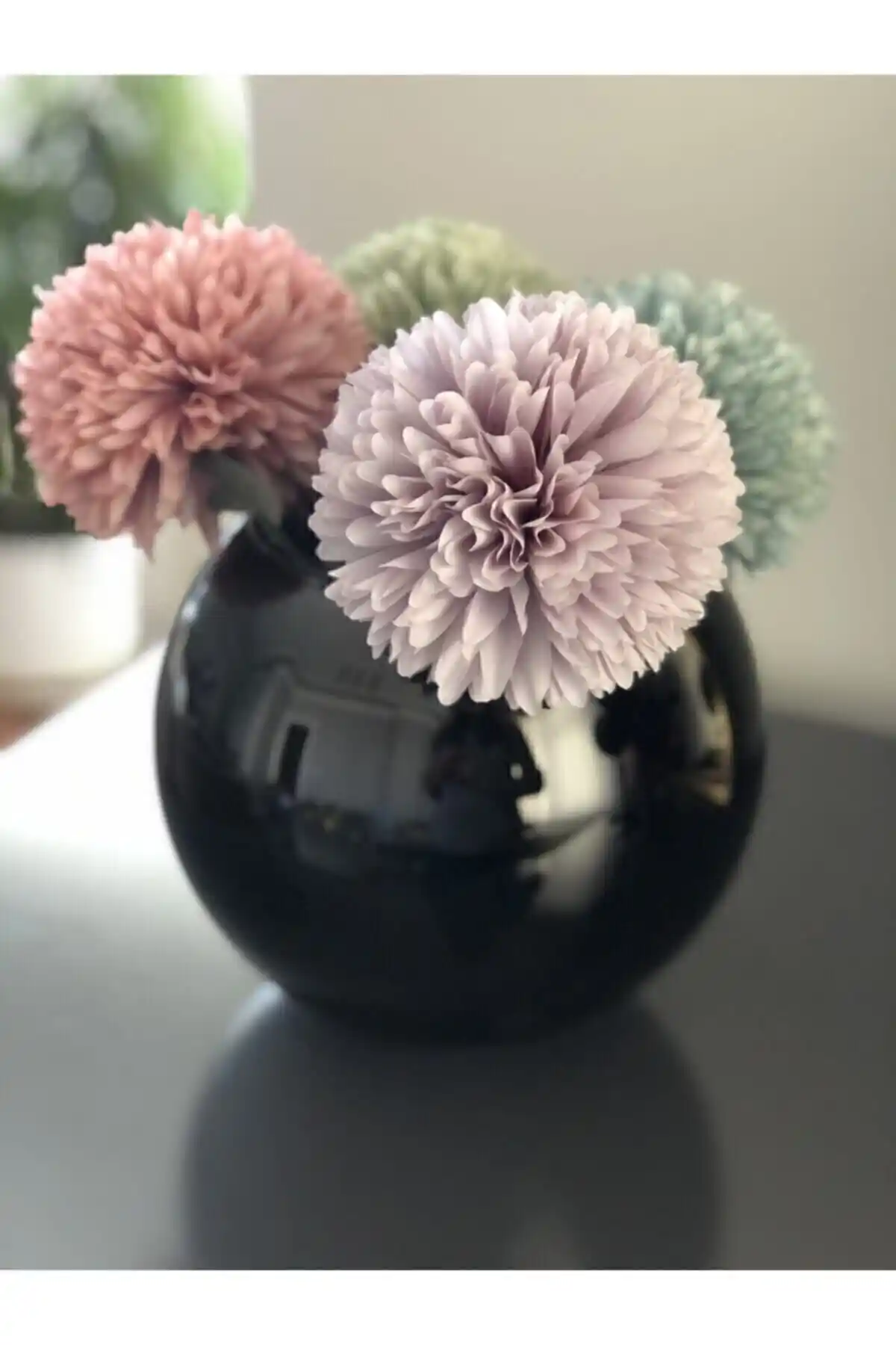 Paşabahçe Siyah Fanus Vazo: Modern Ve Fonksiyonel Dekoratif Parça İncelemesi