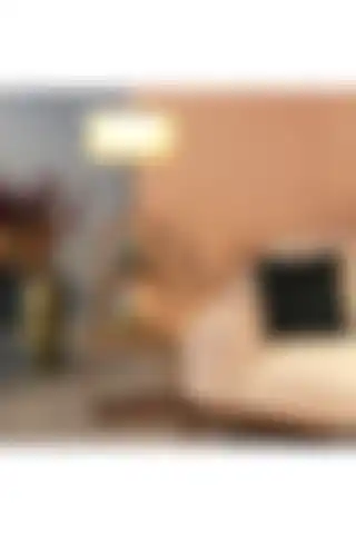 HOMİNG Kumaş Başlıklı Modern Raflı Lambader: Estetik ve Fonksiyonel Aydınlatma Çözümü