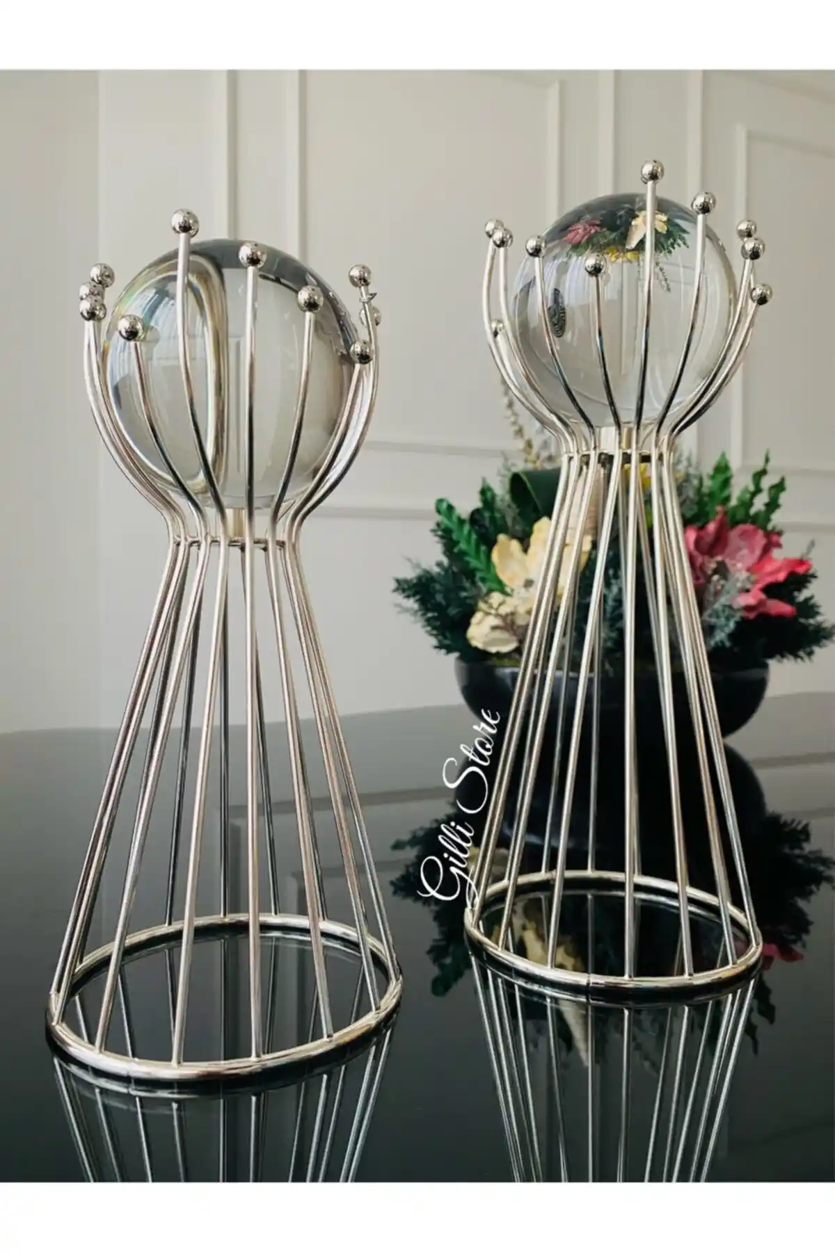 GİLLİ STORE 2'li Metal Ayaklı Küre Seti ile Modern Bir Dekorasyon Yaratın