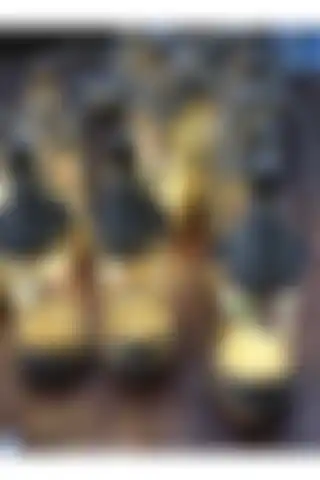 Kardeşler Ledli Cam Şişe: Şık ve Fonksiyonel Masa Üstü Dekorasyon Öğesi
