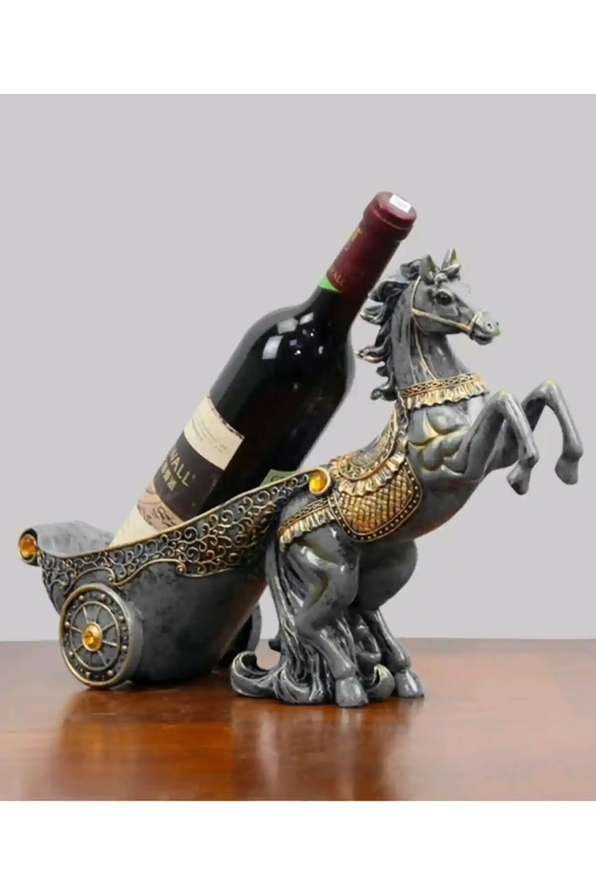 Tual Hobi SanatDekoromi Figürlü Şişe Tutucu: Estetik ve Fonksiyonel Şaraplık