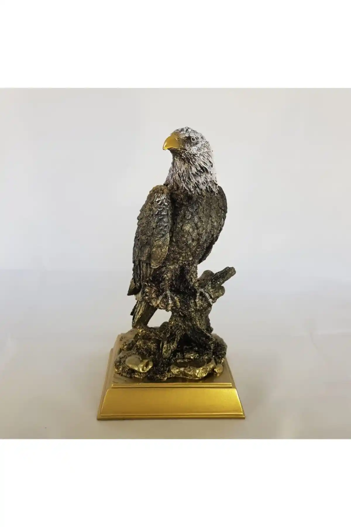 Hediye Seviyorum Kartal Altın Biblo: Estetik ve Fonksiyonelliğin Buluştuğu Parça