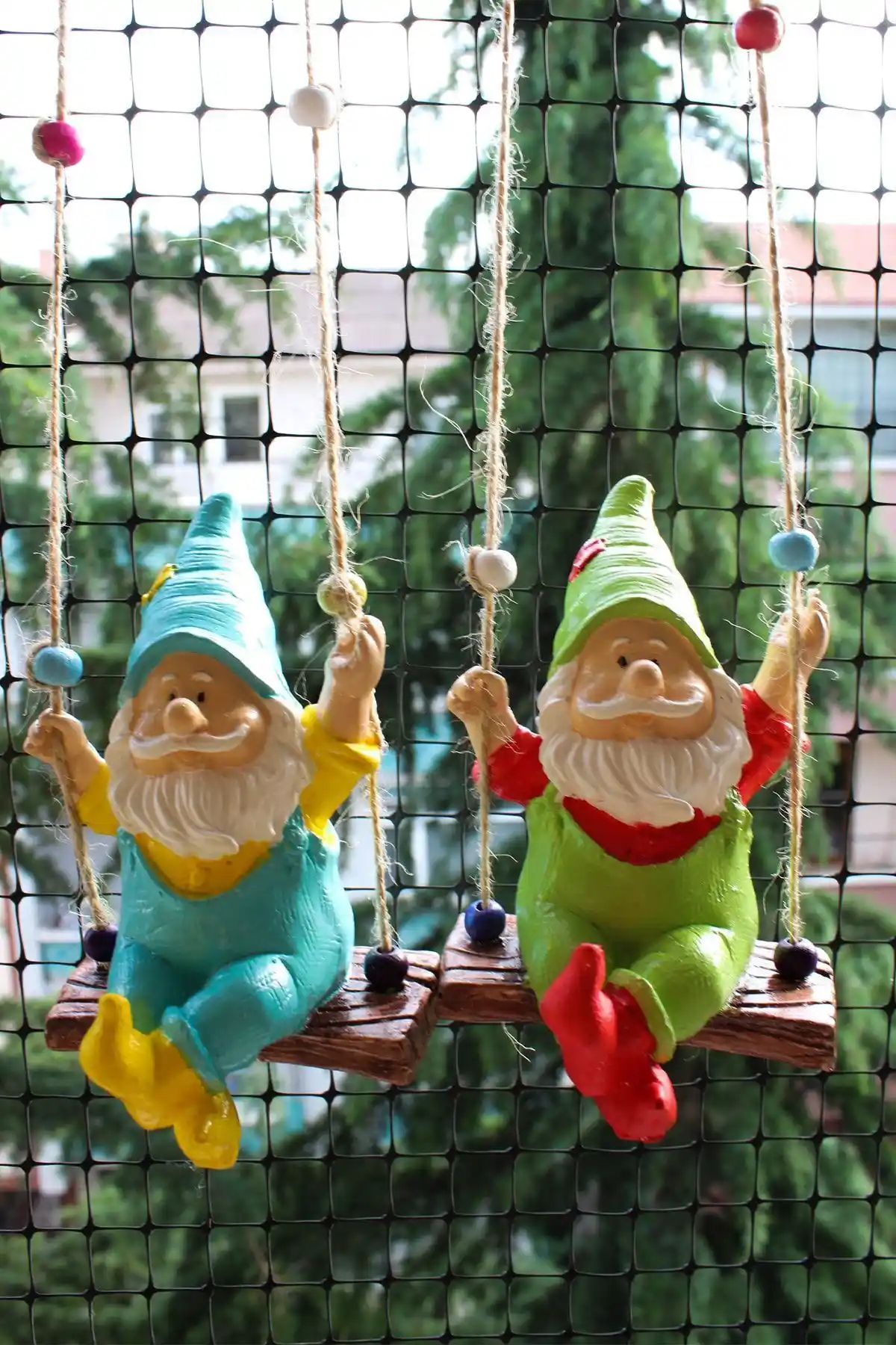 Kayra Hobi Yeşil ve Mavi Sallanan İkili Cüce Seti: Estetik ve Kullanışlı Bahçe Süsleri