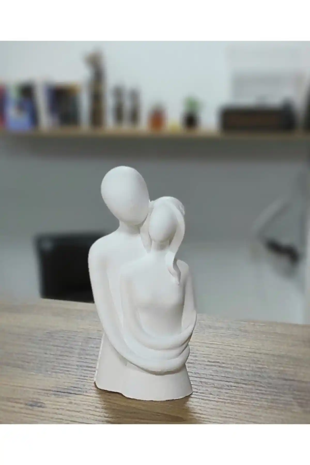 Kucaklaşmış Sevgili Aşıklar Biblo İncelemesi - Modern Tasarım ve Kullanım Alanları