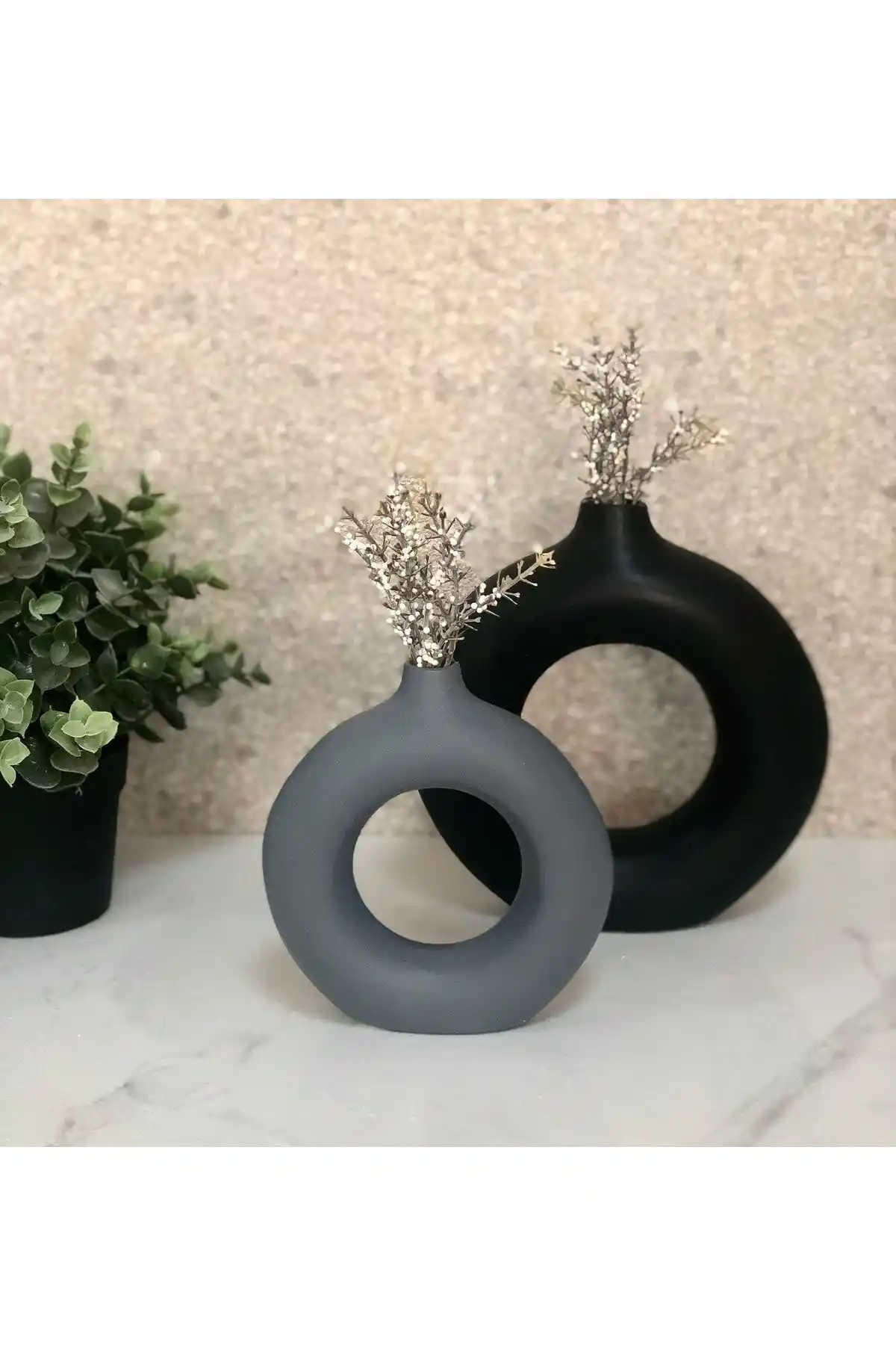 Modern İç Mekanlar için Şık ve Fonksiyonel Thiramis Siyah & Gri Vazo Seti