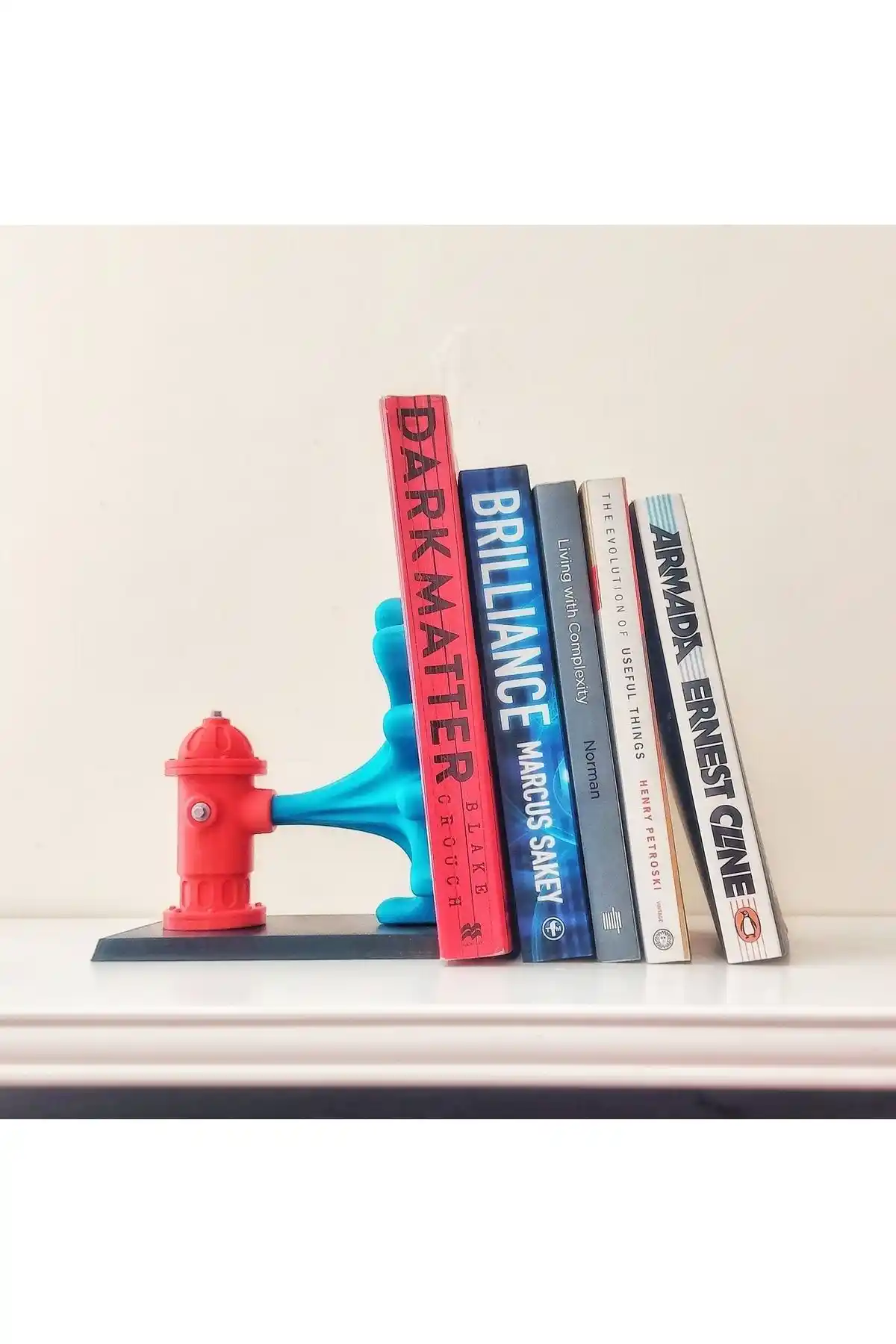 Moderniko İtfaiye Raf Ayıracı: Şık ve Fonksiyonel Kitap Düzenleyici