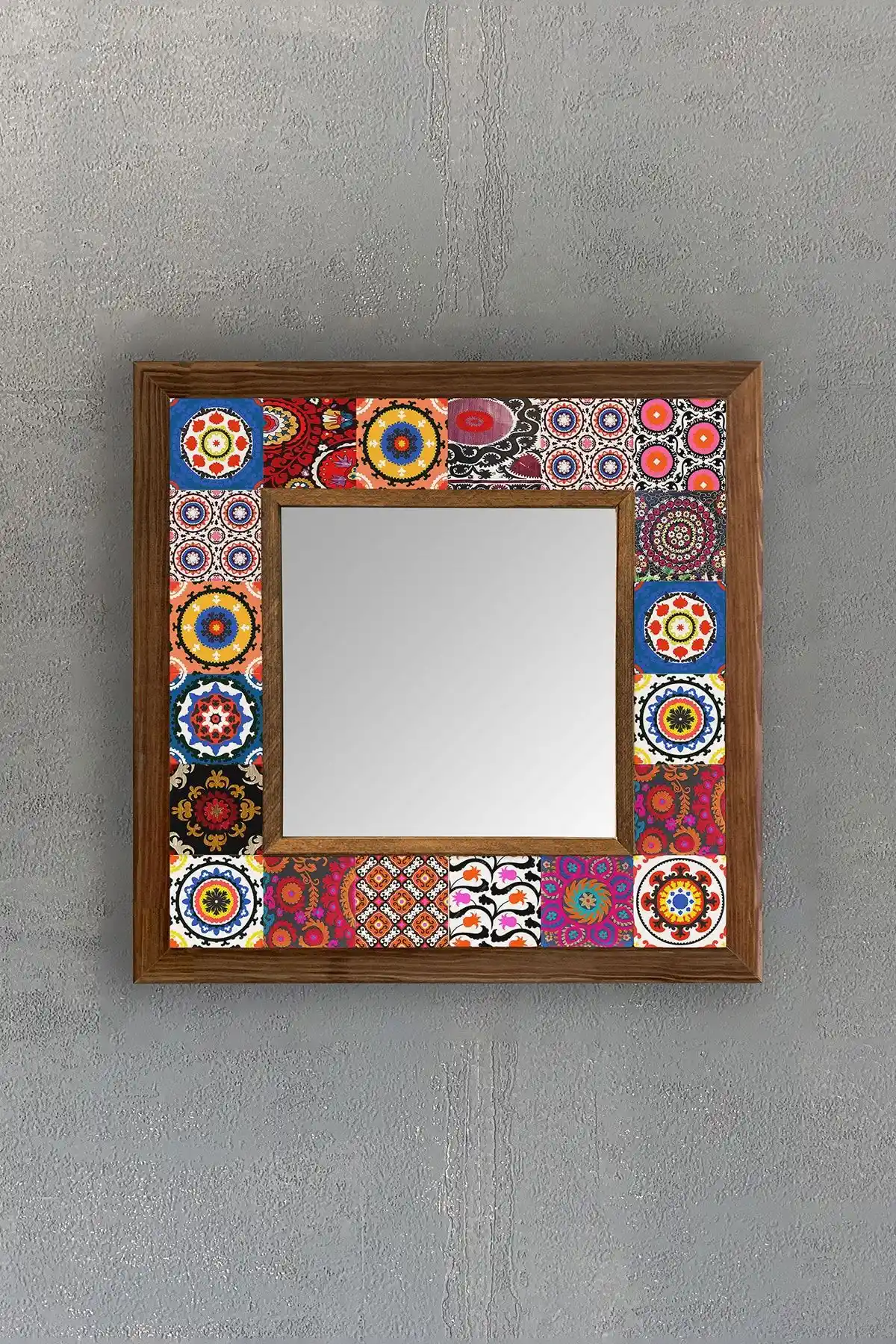 Oscar Stone Ahşap Çerçeveli Mozaik Doğaltaş Ayna ile Modern Dekorasyon