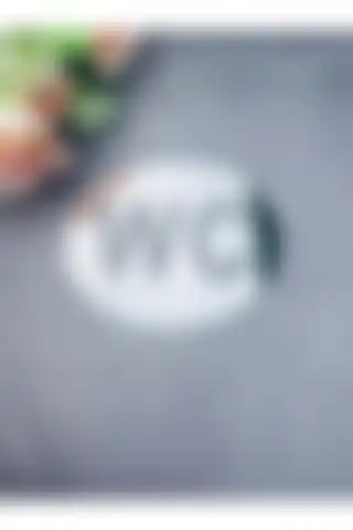 Ata Pleksi WC Tabelası ile Estetik ve Fonksiyonelliği Mekanlarda Buluşturun