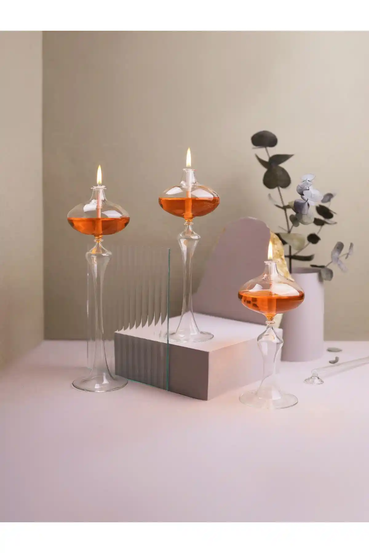 GlassicCassini Turuncu Cam Kandil Seti: Modern Estetik ve Kullanım Kolaylığı