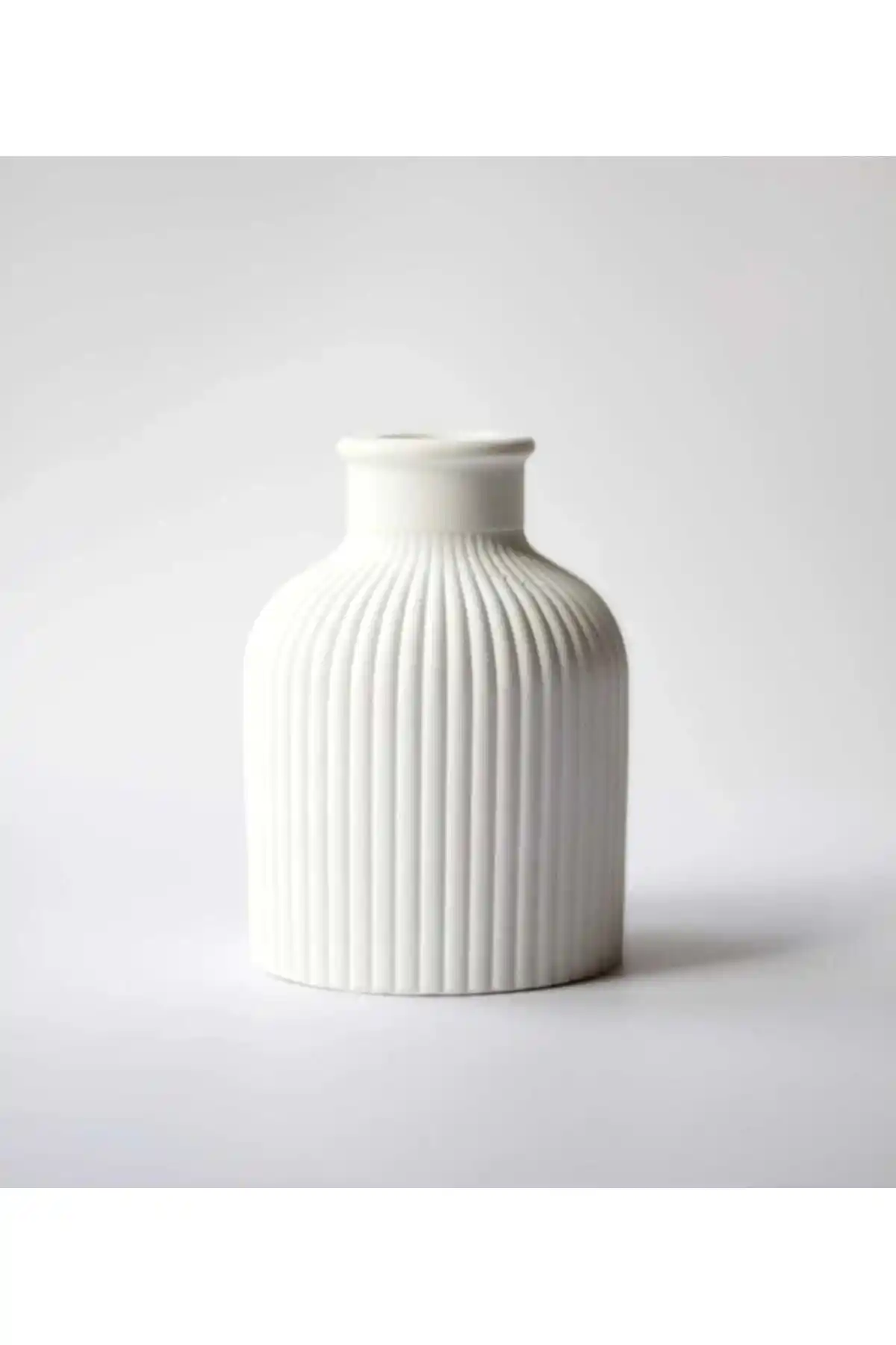 Gorgon Art İskandinav Vazo: Minimalist Tasarım ve Fonksiyonellik ile Evinizi Şıklıkla Donatın