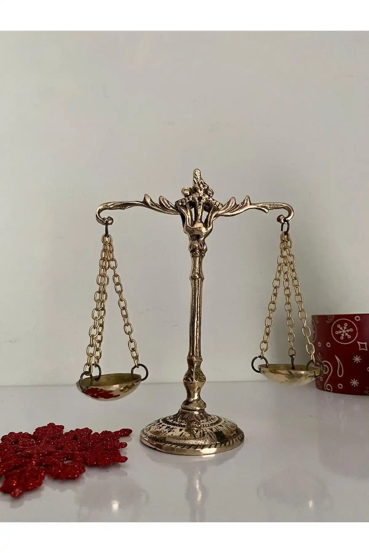 HediyePirinç Adalet Terazisi: Ofis İçin Şık ve Anlamlı Bir Seçim
