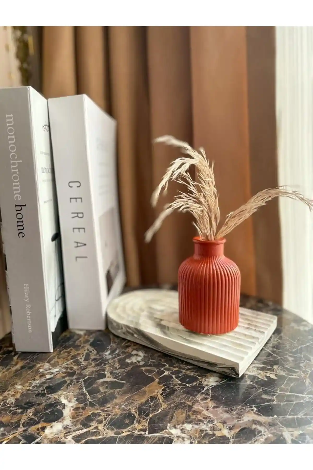 LİNECRAFT Konik Vazo: Fonksiyonellik ve Şıklığın İskandinav Tasarımı