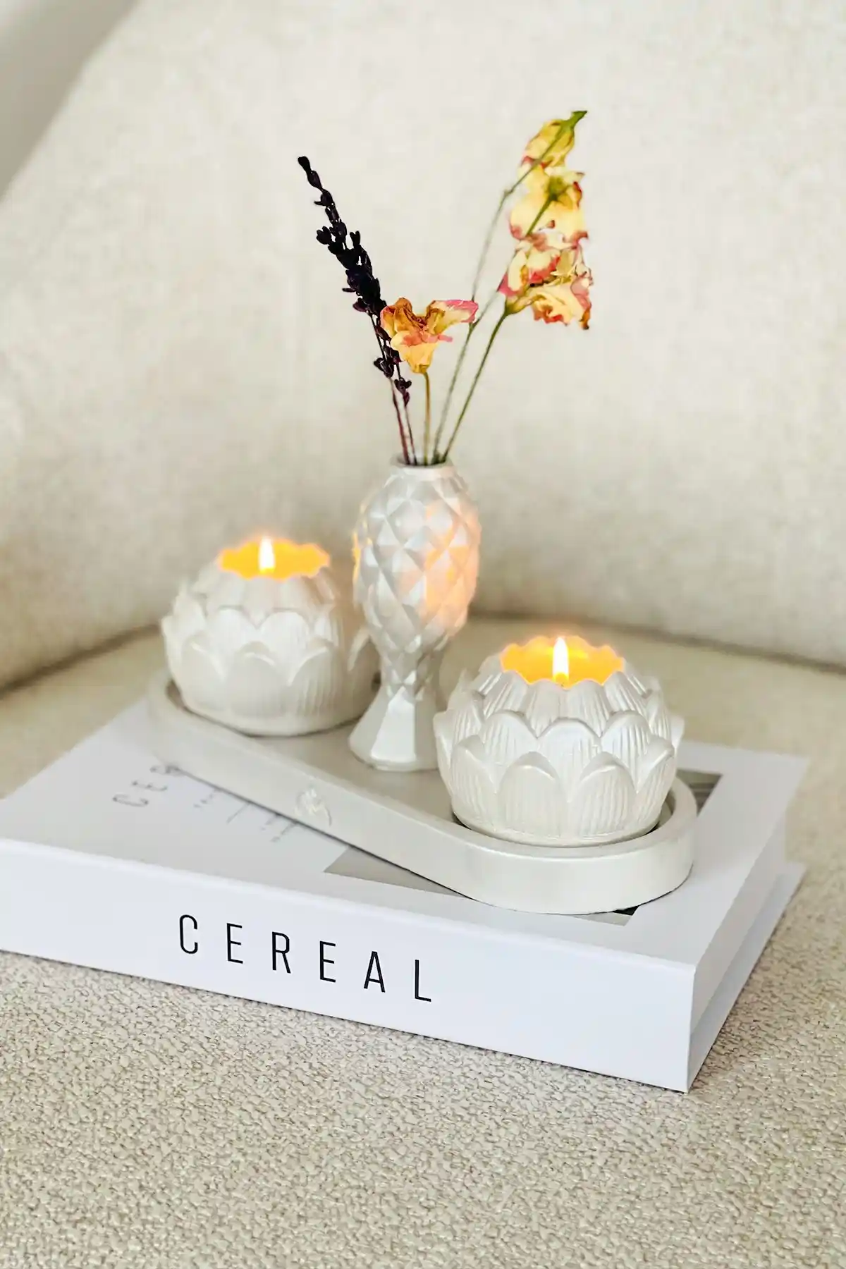 MajesteHome 4'lü Dekoratif Aksesuar Seti: Beton Mumluk ve Vazo