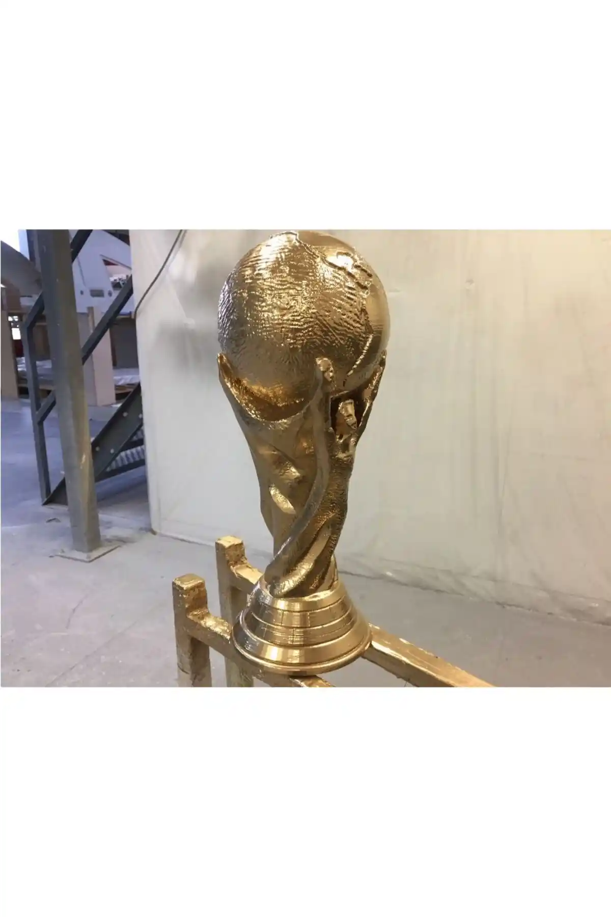 Fifa Dünya Kupası 25 cm Dekoratif Obje İncelemesi: Estetik ve Kalite Değerlendirmesi