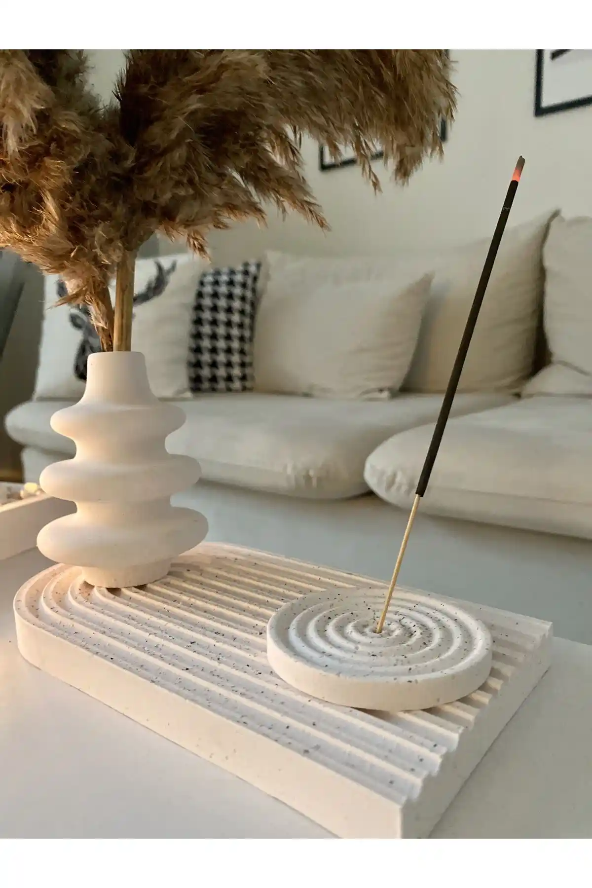 Genel Markalar Twist Vazo Seti: Modern Tasarım ile Estetik Bir Dokunuş