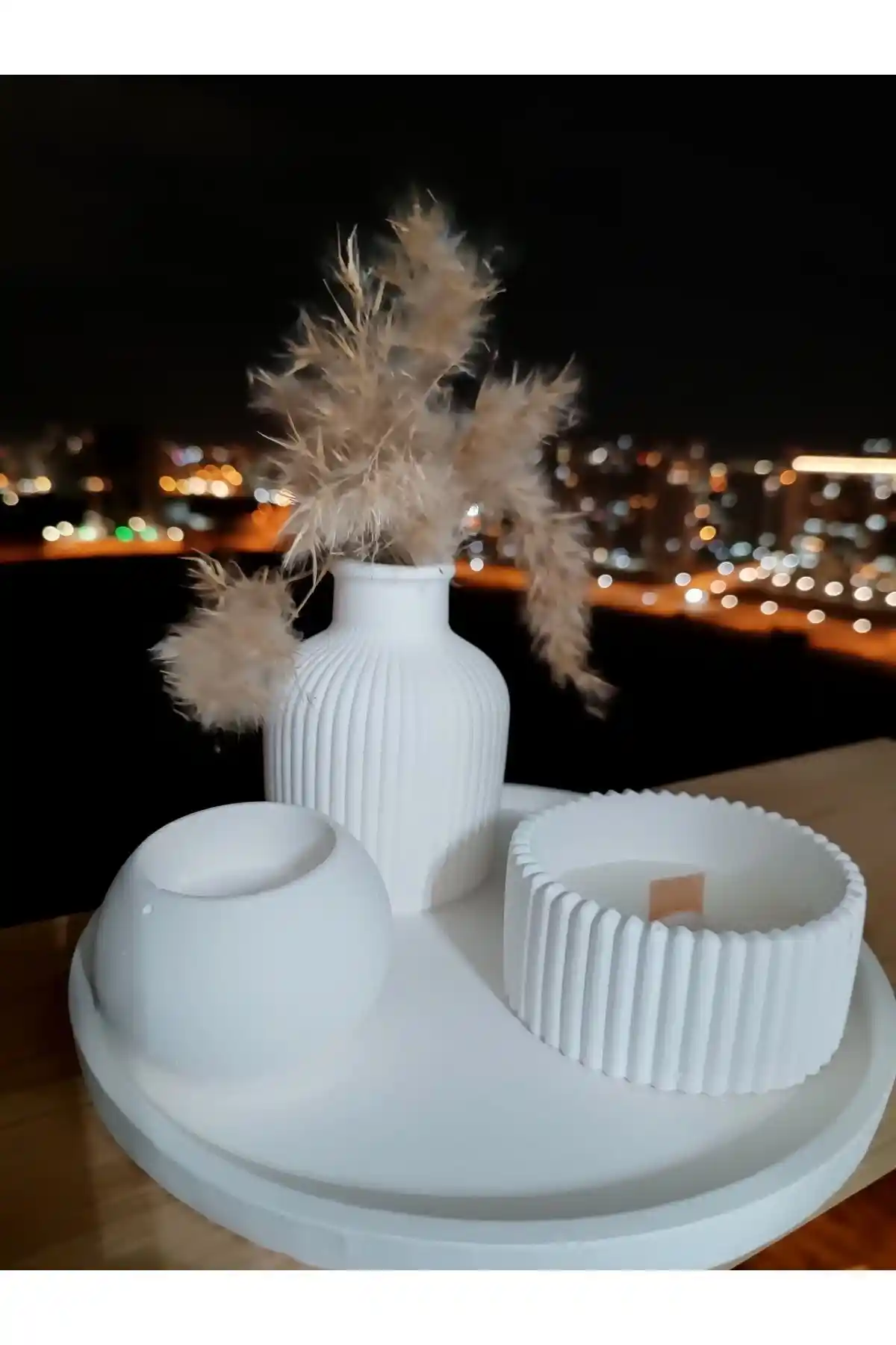 İnesit Design Beyaz Vazo Oval Tepsi ve Mumluk Dekorasyon Seti Hakkında Bilgiler