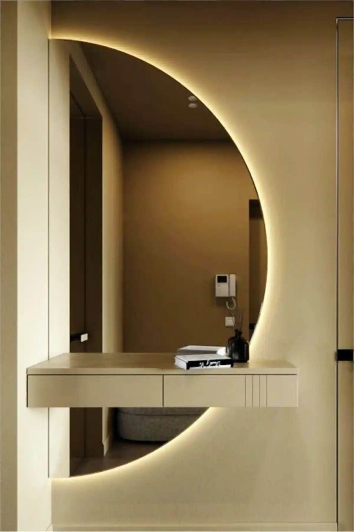 KaraçamDekor Led Işıklı Yarım Daire Banyo Konsol Aynası ile Mekanınıza Modern Bir Dokunuş Katın