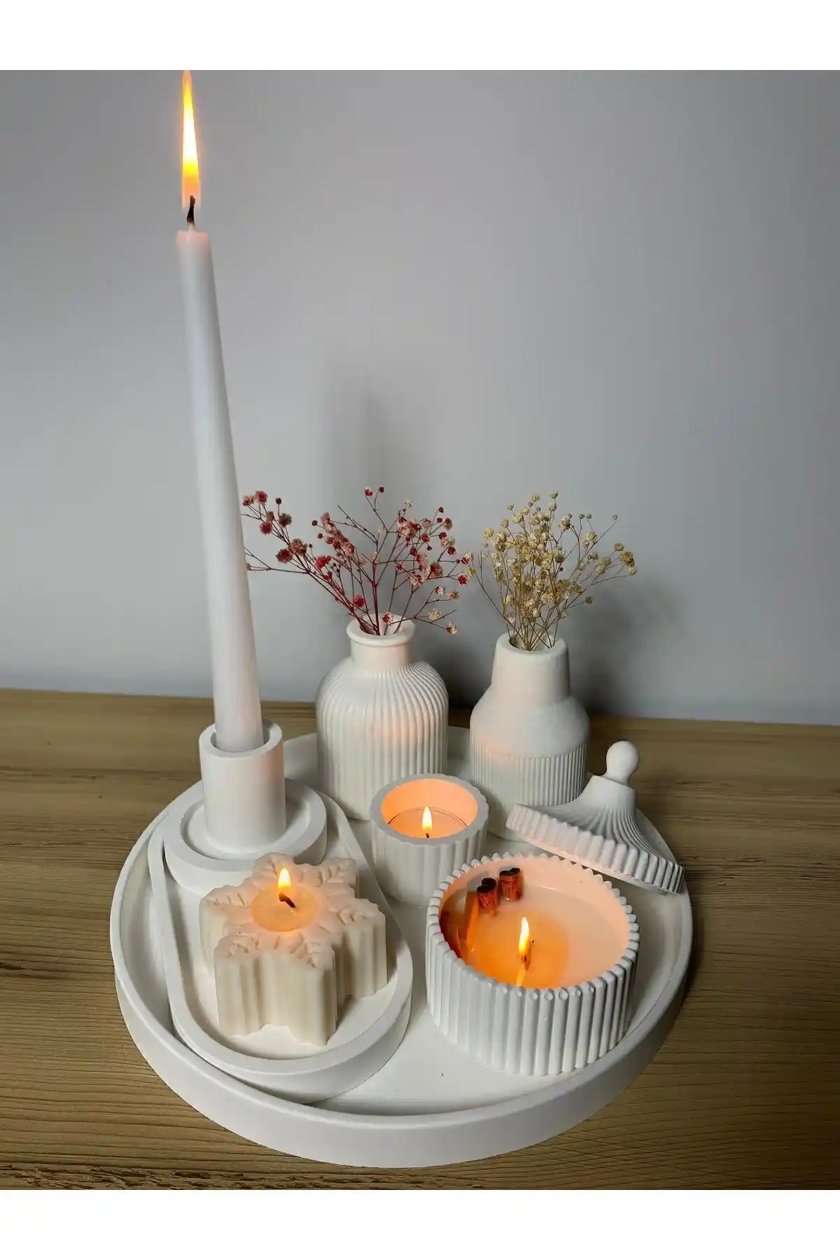 Manos Expertas Kokulu Mum ve Vazo Aksesuar Şamdan Seti ile Evinize Şıklık Katın