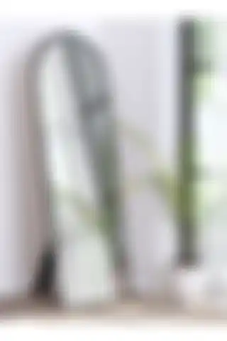 Nysamo Siyah Ayaklı Duvar Aynası: Modern Tasarım ve Yüksek Kalite İncelemesi