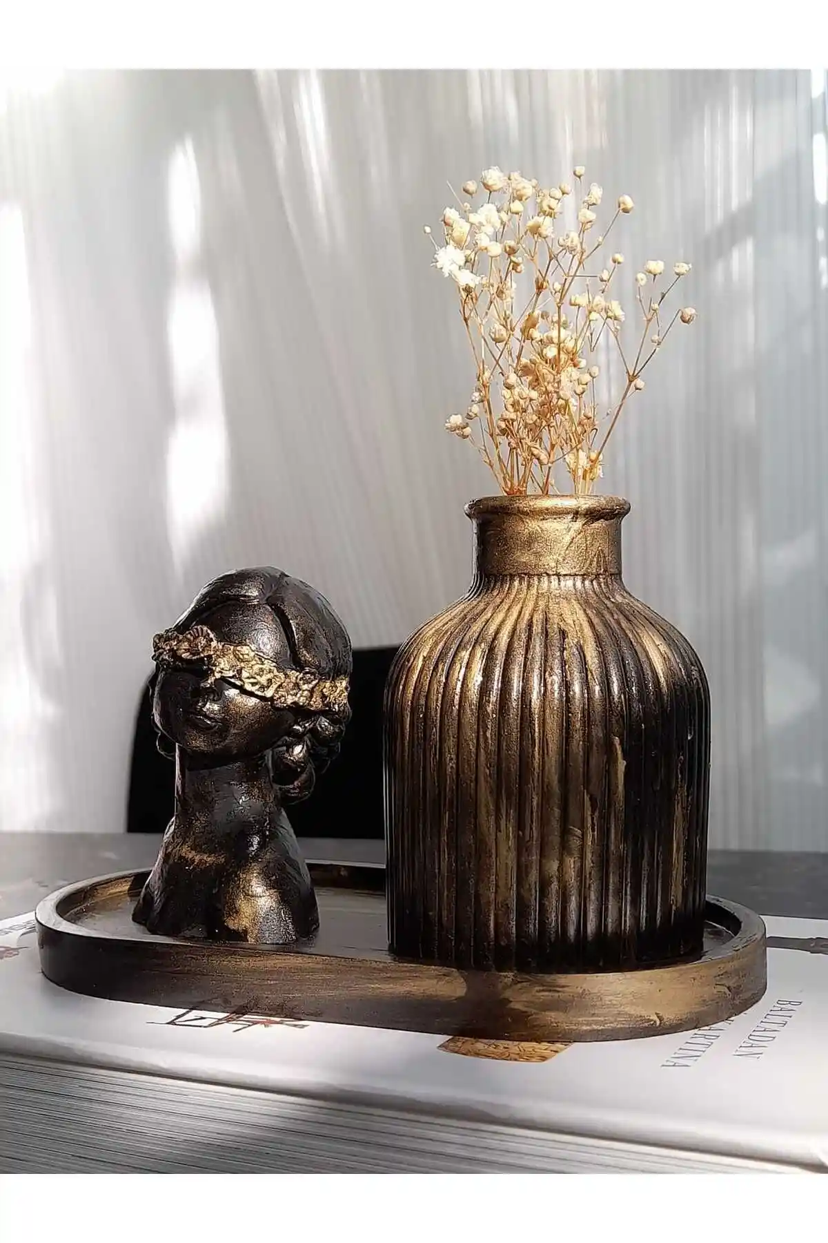 DNZ DEKOR Antik Kadın Figürlü Vazo Seti ile Modern Dekorasyon Çözümleri