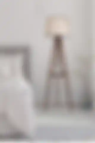 Lumexx Sehbalı Tripod Ceviz Lambader Pramit ile Evinizi Şıklaştırın