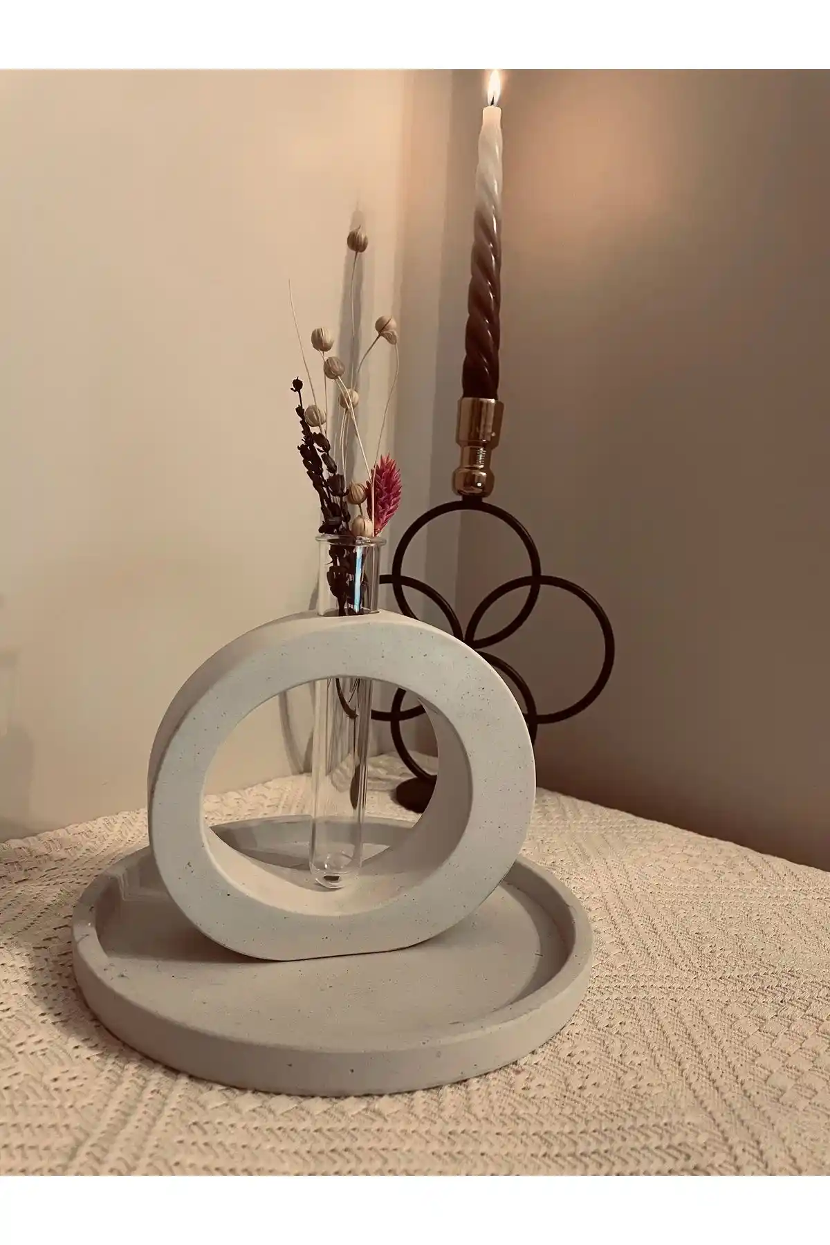 Şık ve Fonksiyonel Lisadizayn Dekoratif Oval Vazo Seti ile Evinizi Canlandırın