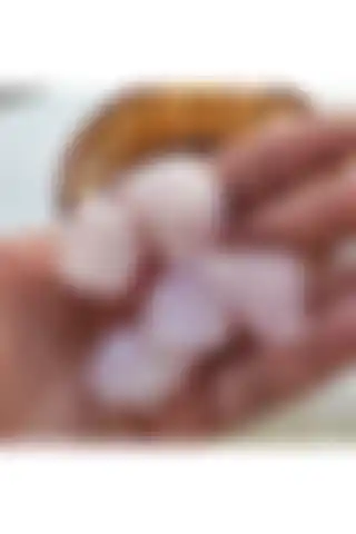 ByKolyeucum Işlenmemiş Ham Doğal Pembe Kuvars Taşı: Estetik ve Şifa