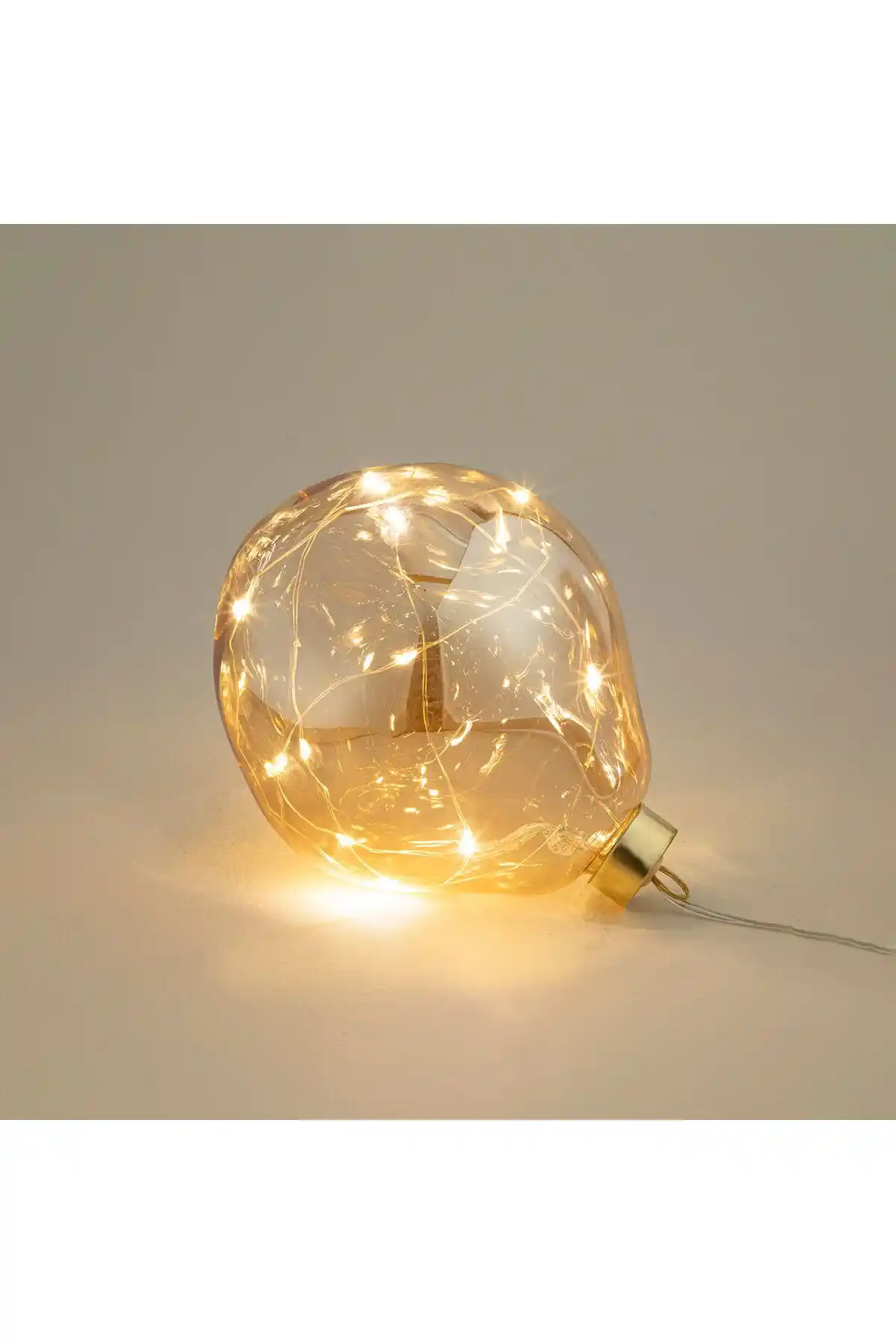 ChakraZera Işıklı Yılbaşı Topu: Şıklığın ve Fonksiyonelliğin Buluştuğu Nokta